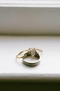 the bride and grooms rings!